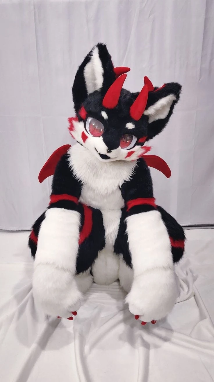 Daily Furry Stuff 49 (Oh I guess it's fursuit friday)