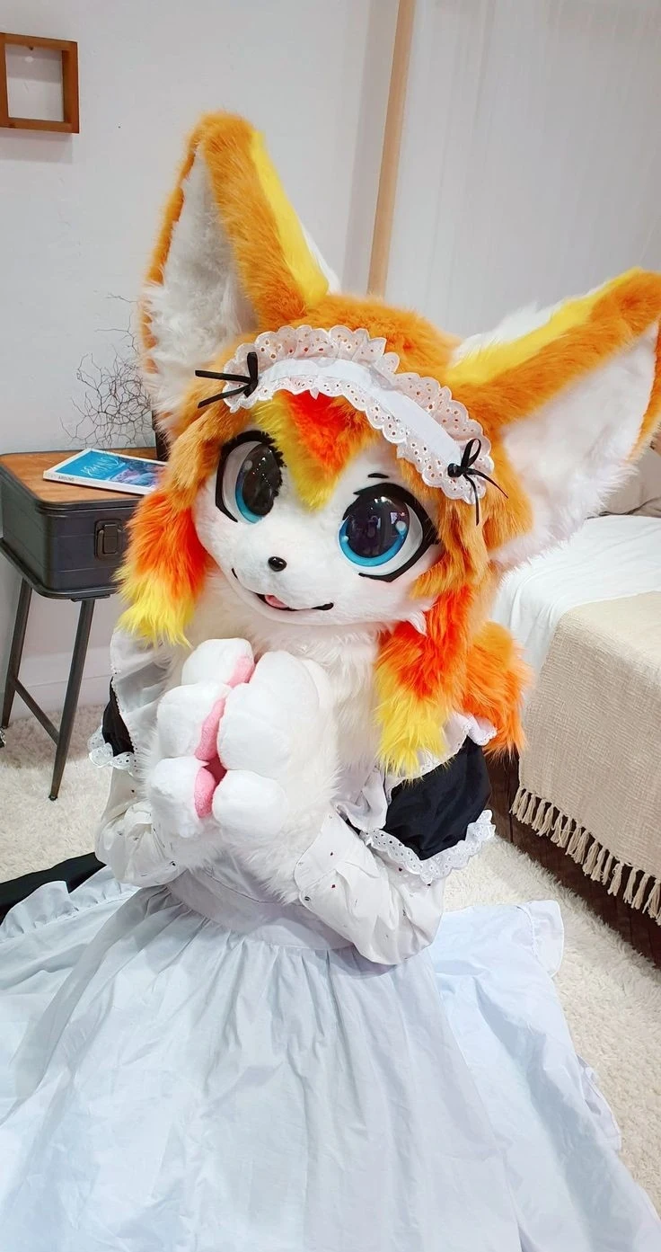 Daily Furry Stuff 49 (Oh I guess it's fursuit friday)