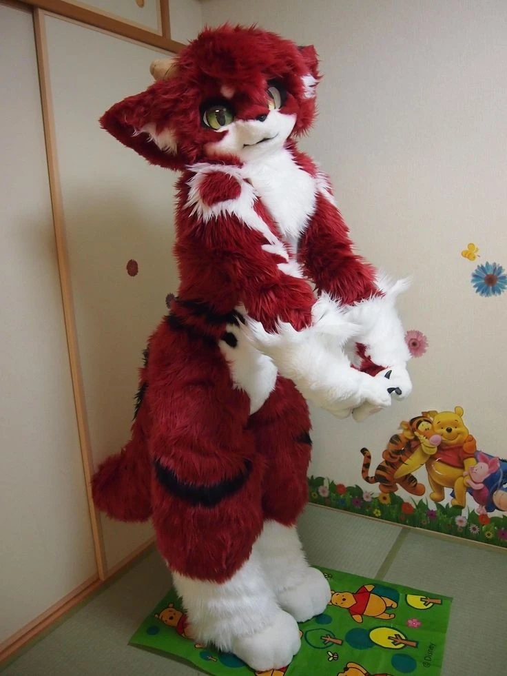Daily Furry Stuff 49 (Oh I guess it's fursuit friday)