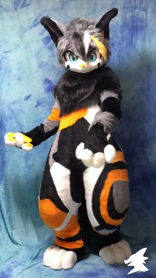 Daily Furry Stuff 49 (Oh I guess it's fursuit friday)