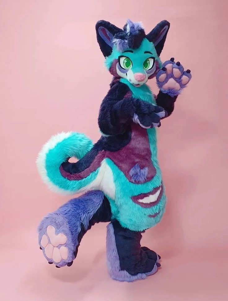 Daily Furry Stuff 49 (Oh I guess it's fursuit friday)