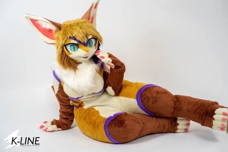 Daily Furry Stuff 49 (Oh I guess it's fursuit friday)