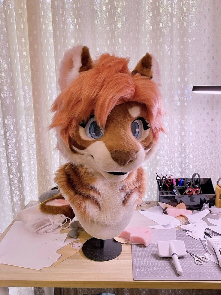 Daily Furry Stuff 49 (Oh I guess it's fursuit friday)